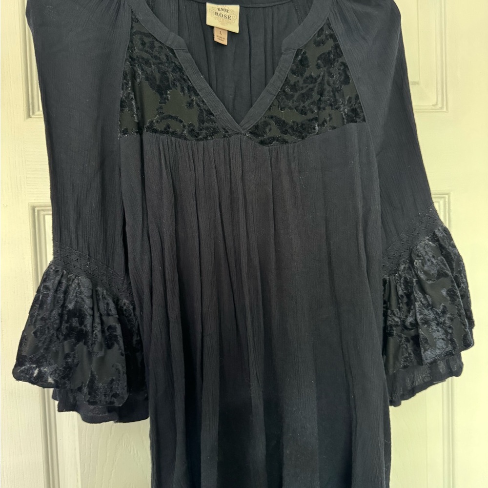 Knox Rose Black V-Neck Tunic with Velvet Burnout Panels
